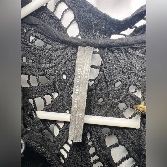 Anthropologie Embroidered Lace Top | XS - Picture 9 of 10